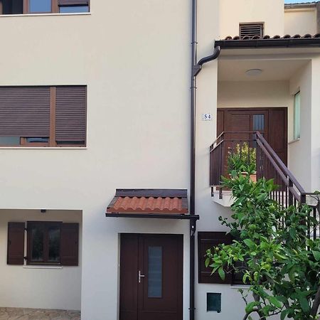 Apartment Irena-Pula Marina Zewnętrze zdjęcie